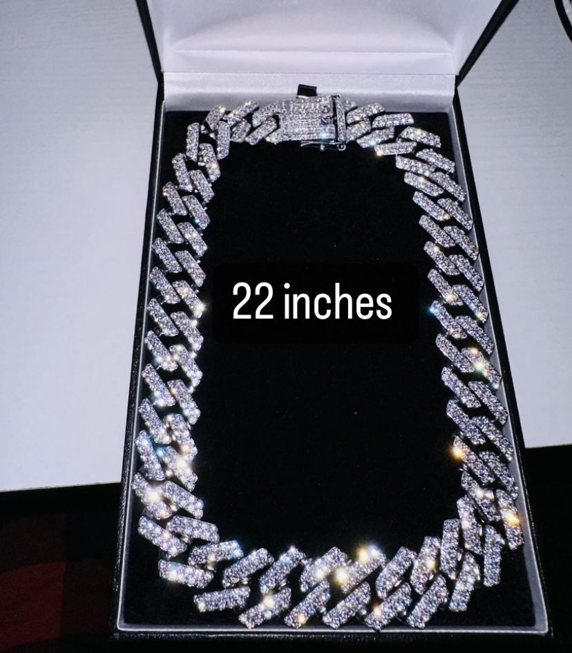 ICED OUT DIAMOND CUBAN LINK CHAIN 22 INCHES (CZ)