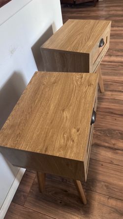 Bed side tables set of 2