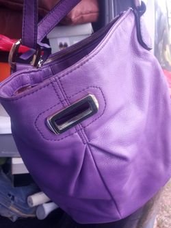 Very pretty Purple, BMak0wsky medium Crossbody Purse, Gently used.