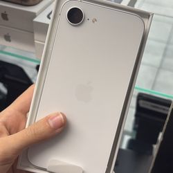 White iPhone 16e Unlocked 