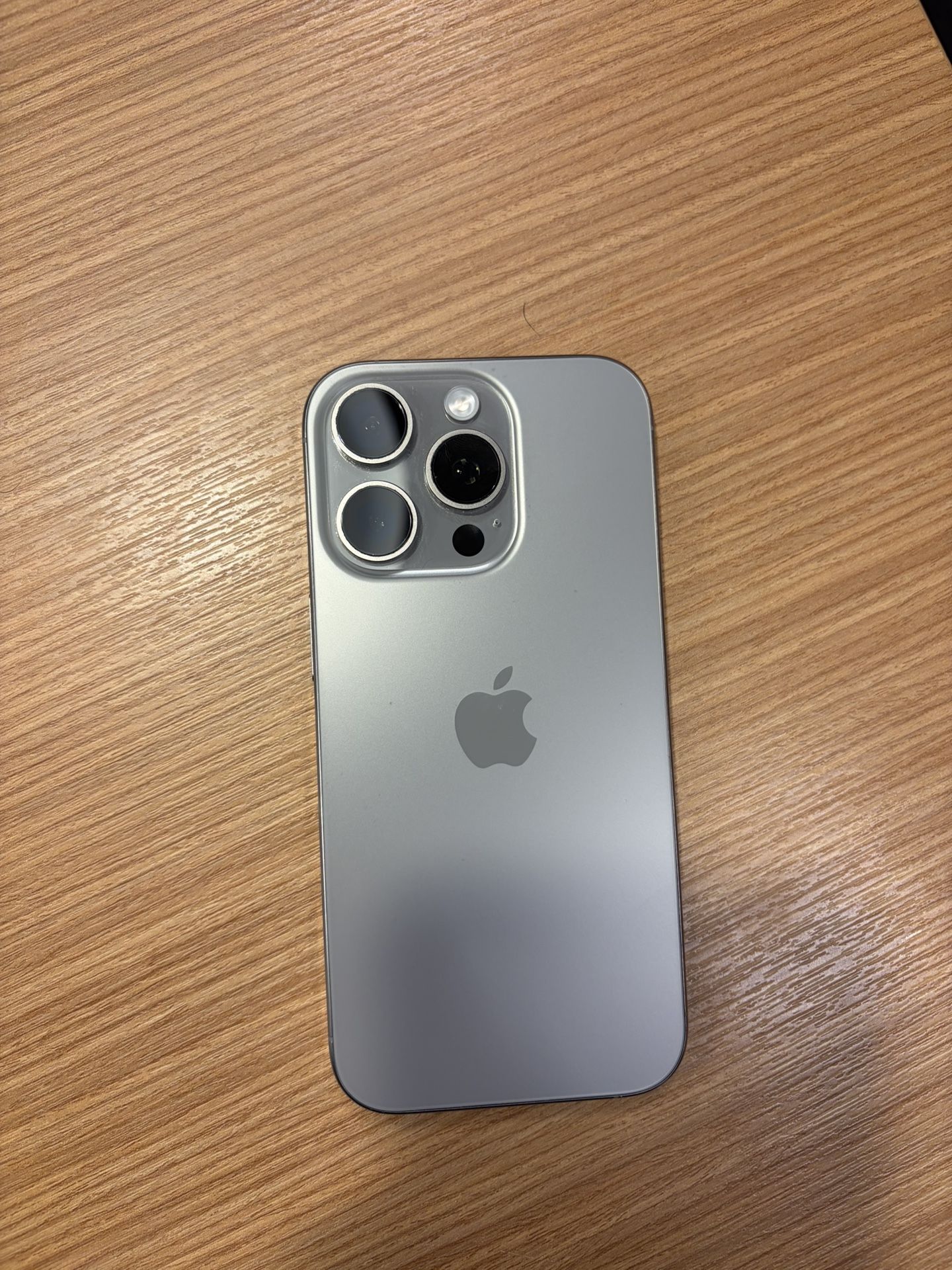 Unlocked Apple iPhone 16 Pro 128Gb