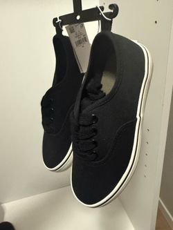 Old navy shoes 13c