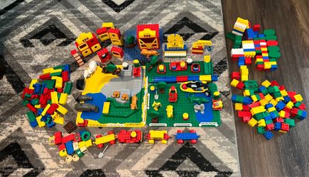 Large lot of Duplo Legos - zoo & jungle