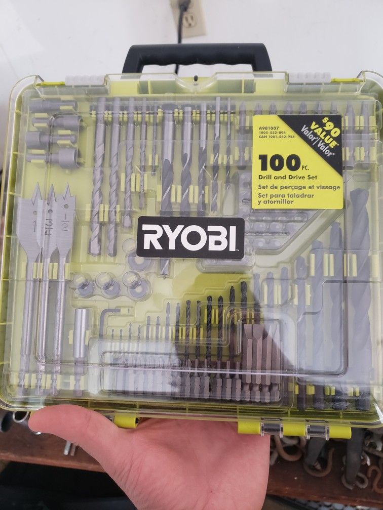 Ryobi Drill Set