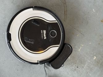 Shark robot vacuum