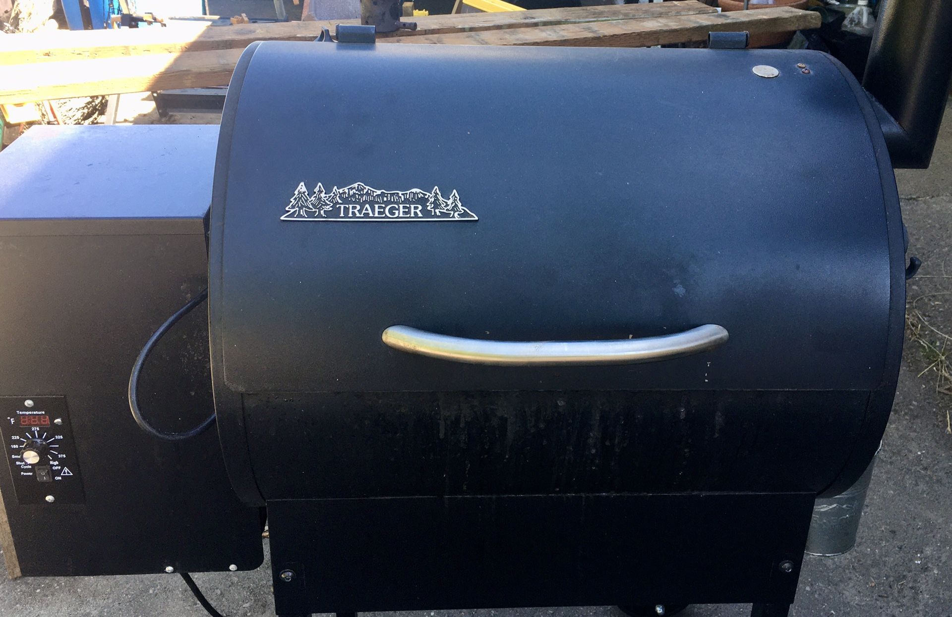 Traeger BBQ07C pellet smoker for Sale in South Colby, WA OfferUp