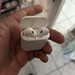 AirPods