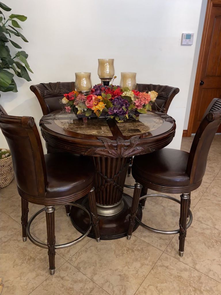 Bar Marble Table With 4 Swivel Stools