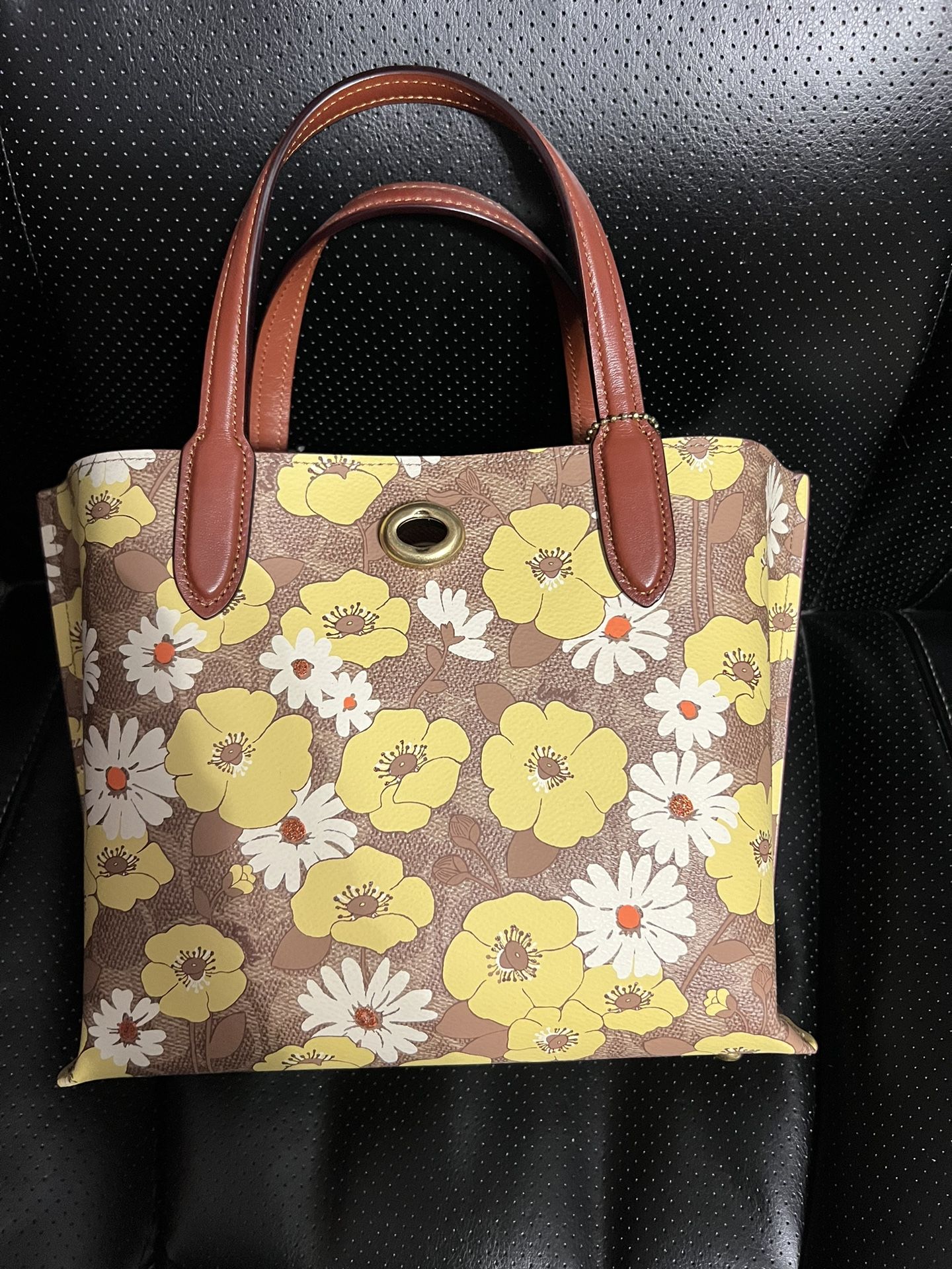 Coach Willow Tote 24 In Signature Canvas With Floral Print