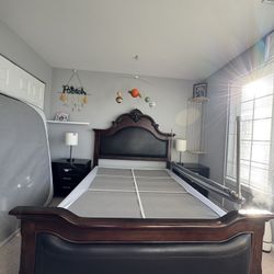 Queen Bedroom Furniture Set – Solid Wood