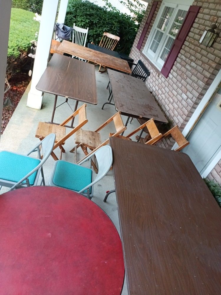 Foldup Tables & Foldup Chair Sets