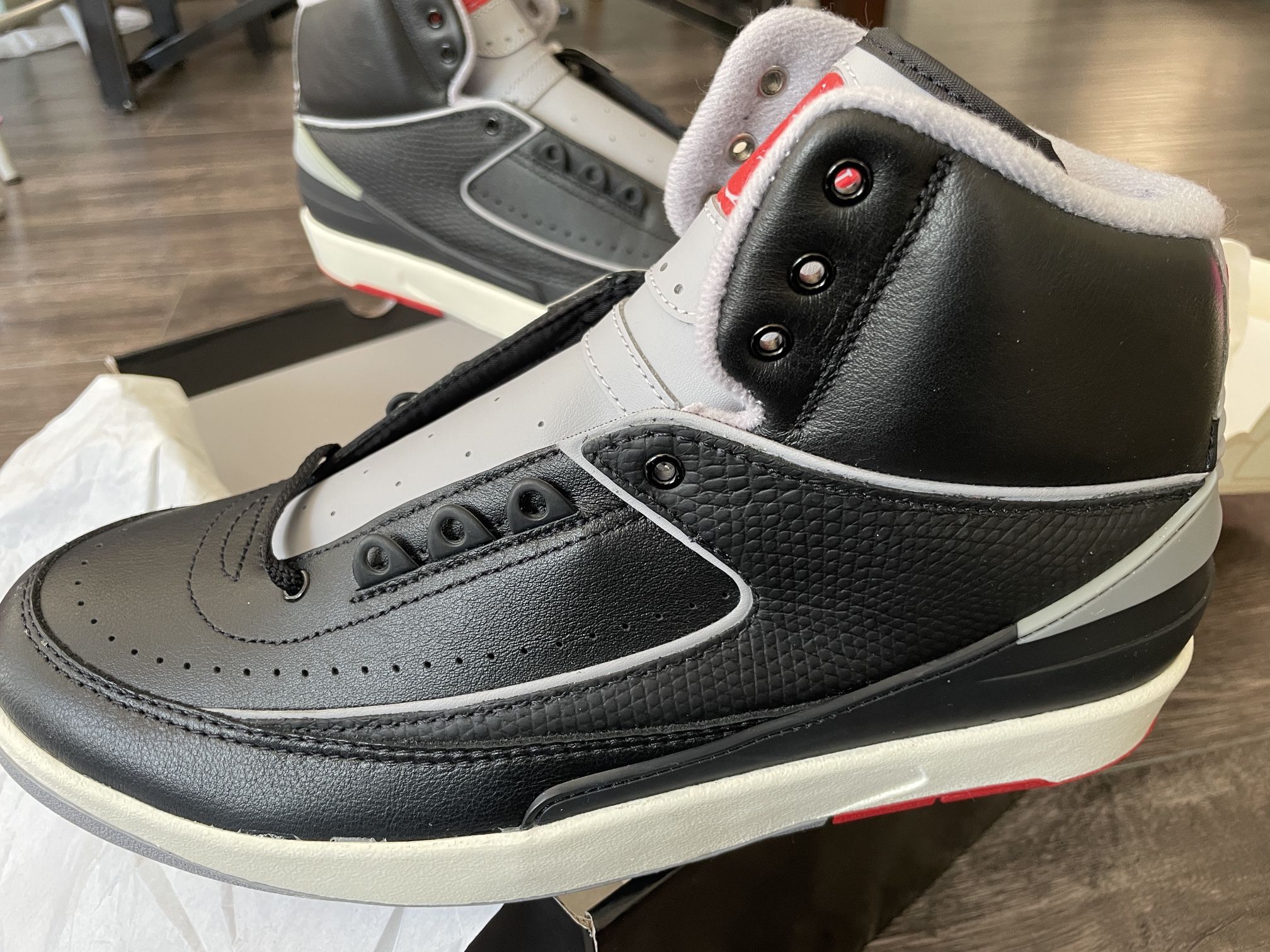 Air Jordan 2 Retro Black Cement Size 9.5