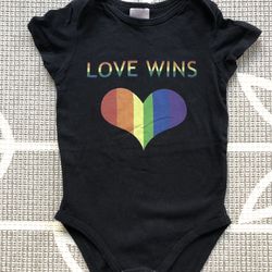 Love Wins Baby Onesie Black Rainbow Heart 6 Months