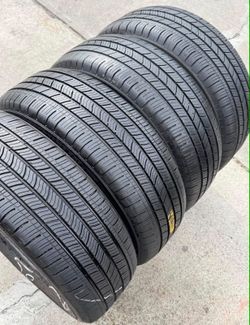 215/50/17 Michelin Selling a set of 4 tires in excellent condition 🫡