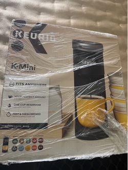 Unopened New Kuerig mini 1-cup machine