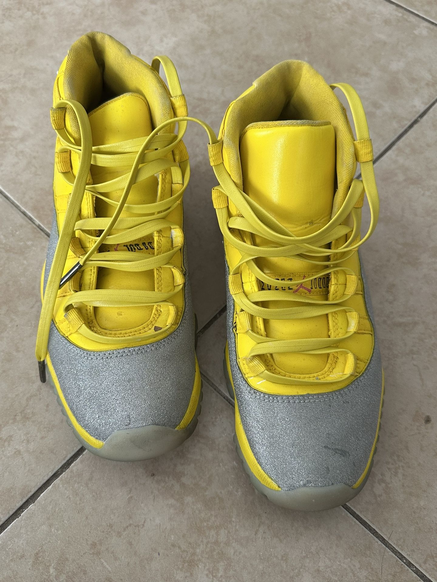 Jordan 11 Yellow Metallic Silver 