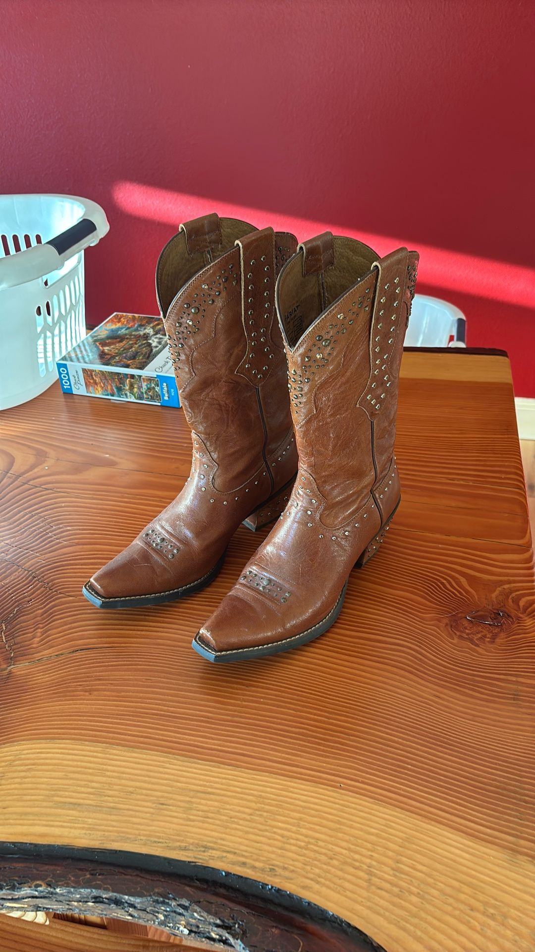 Women’s Ariat Boots Size 9B