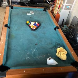 Used Pool Table That’s Harvard 