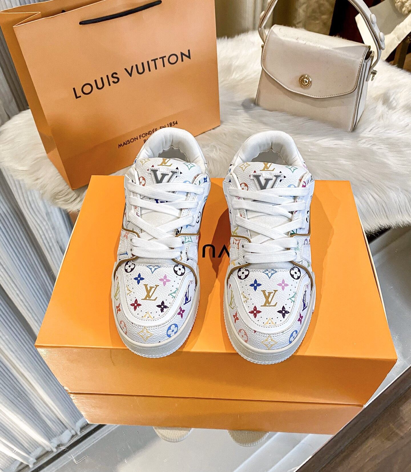 Louis Vuitton LV25 Takashi Murakami cooperation white three-color/black women's sports shoes (off166)