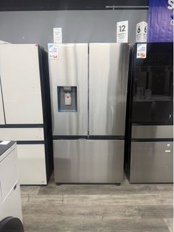 🔥SAMSUNG STAINLESS STEEL COUNTER DEPTH REFRIGERATOR WITH TWO ICE MAKERS AND WATER DISPENSER🔥