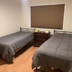  2 Twin XL Sleep Number Beds