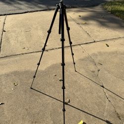 Manfrotto tripod