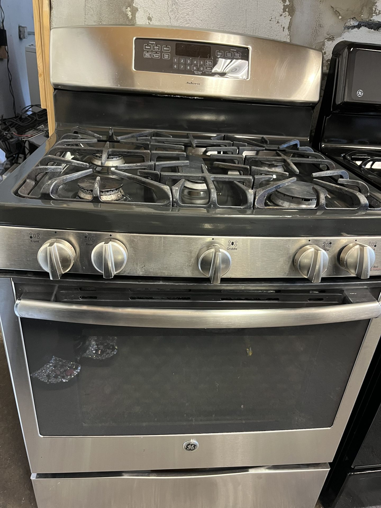 GE Stainless Steel Burner Gas Stove (dented)
