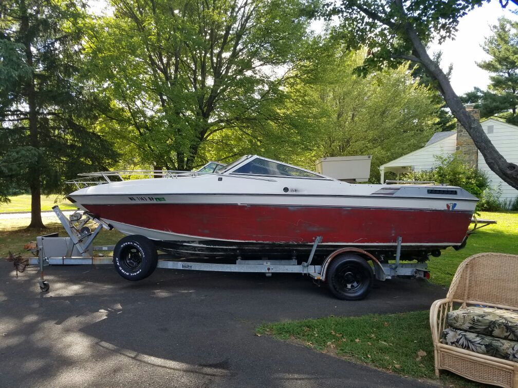 2 boats, 1986 Chris Craft Scorpion 230 & 1989 Wellcraft Classic 210 xl ...