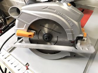 7-1/4 Inch Circular Saw with Laser Guide