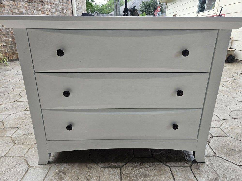 White Dresser