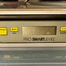 4-foot Smart Level with case