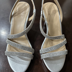 NATURLIZER BRAND   Women's Size 7 Brenta Dress Sandal   Blinged