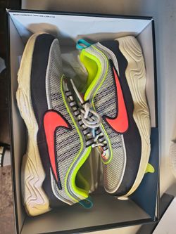 NIKE ZOOM