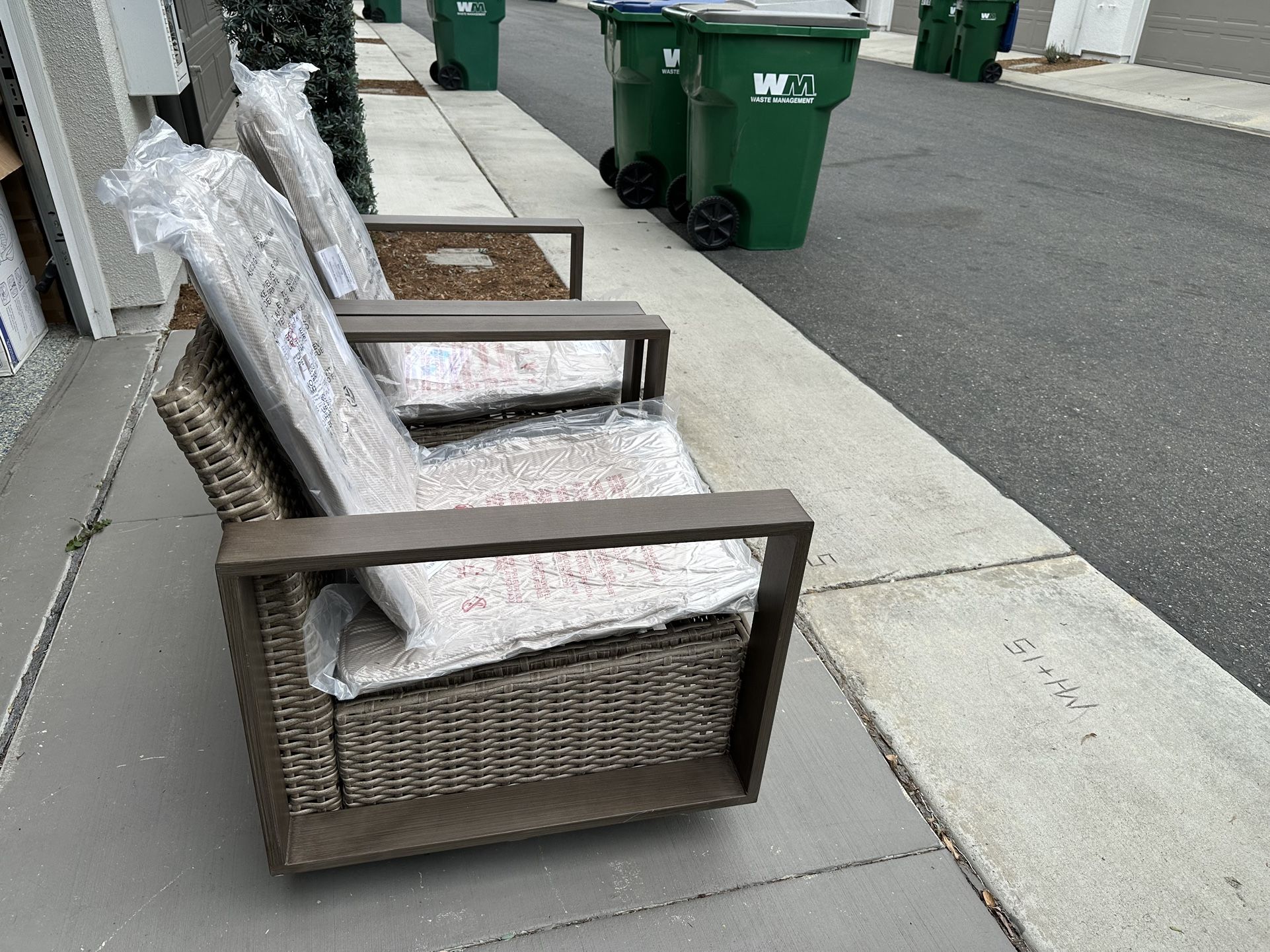 full new patio chairs