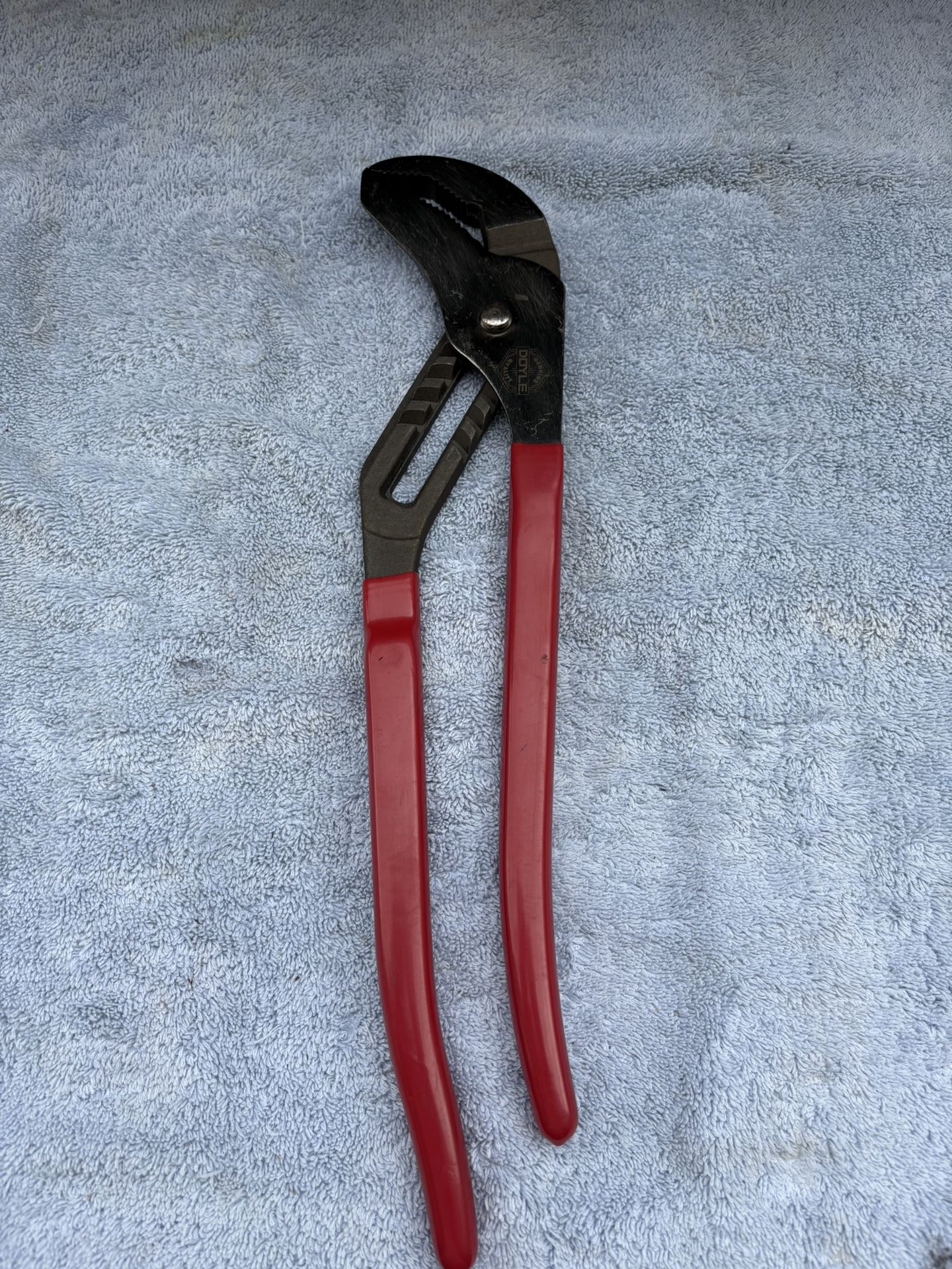 DOYLE 16" HIGH PERFORMANCE V-JAW GROOVE JOINT PLIERS