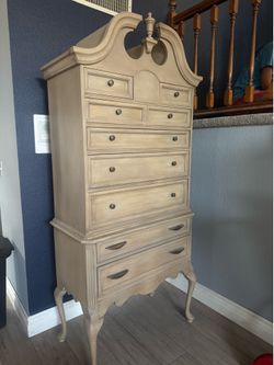Vintage Antique dresser