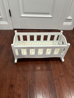 Melissa & Doug Baby Doll Crib