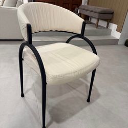 4 dining chairs