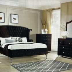 Diamond Palace Bedroom Set, Queen Or King!!