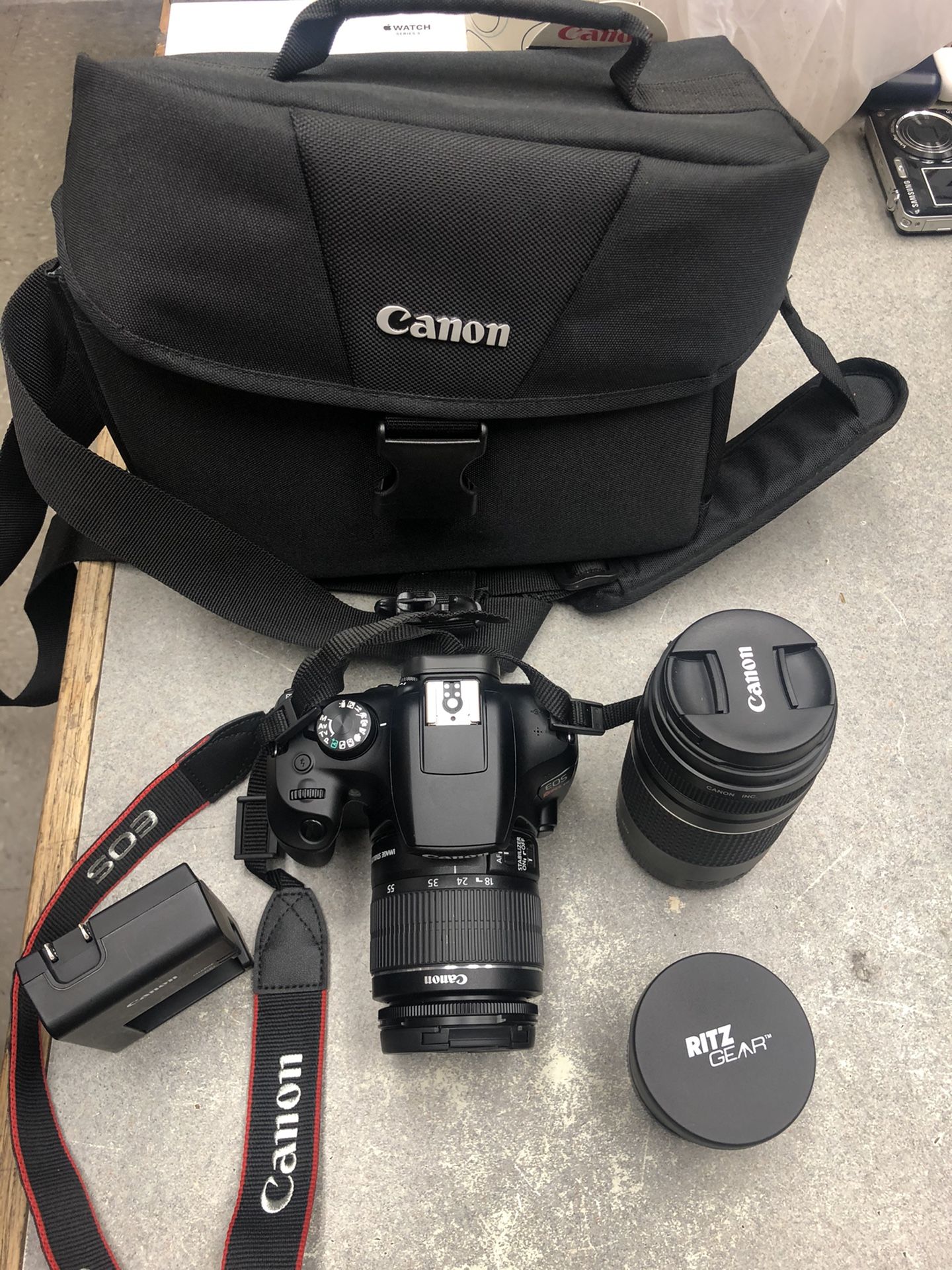 Canon rebel t6 with bag, charger, and 2 lenses