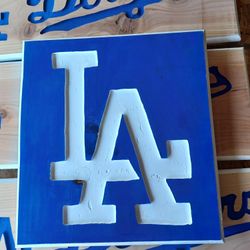 Dodgers Sign