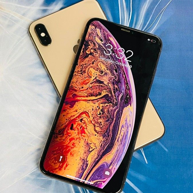 IPhone XS Max 256 GB Unlocked In Good Condition Each