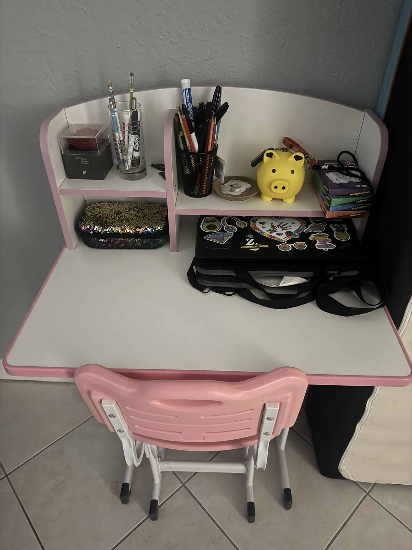 Mesa De Estudio Para Niña