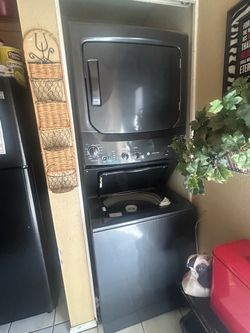 GE Stacked Washer Dryer Unit