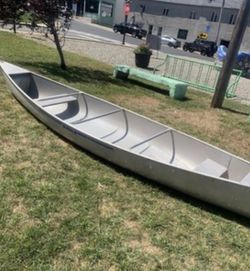 17 ft Grumman all aluminum canoe