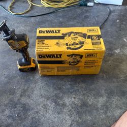 Dewalt Circular Saw And Reciprocating Saw Bundle 