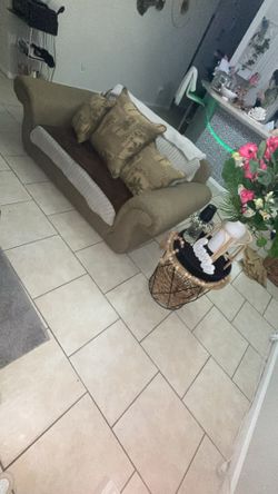 Broyhill palm tree couch $100