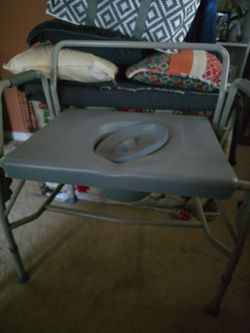 XL Bedside potty w/ bags MAKE AN OFFER