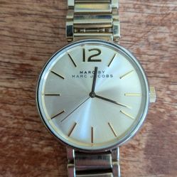 Marc by Marc Jacobs Gold Tone Wristwatch Analog Stainless Steel Water Resistant