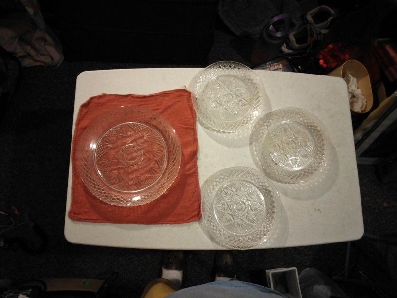 Vintage Glass 1 Dinner plate, 3 Salad Plates